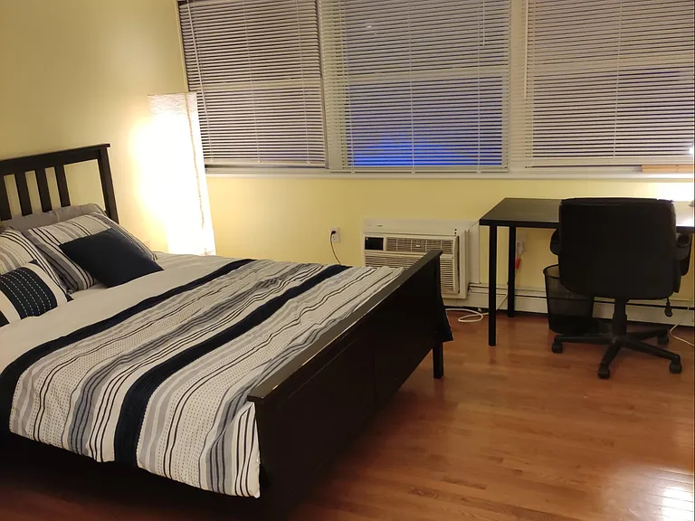 661 Main St #1 — Photo 4