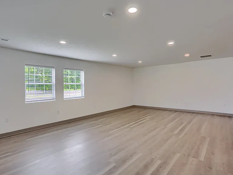 124 Kathleen Dr #4 — Photo 18