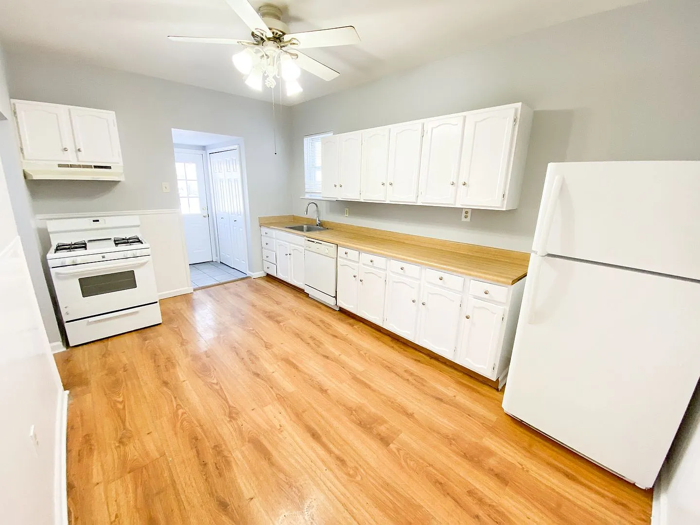 Affordable 2 bed 1 Bath House for Rent — Photo 1