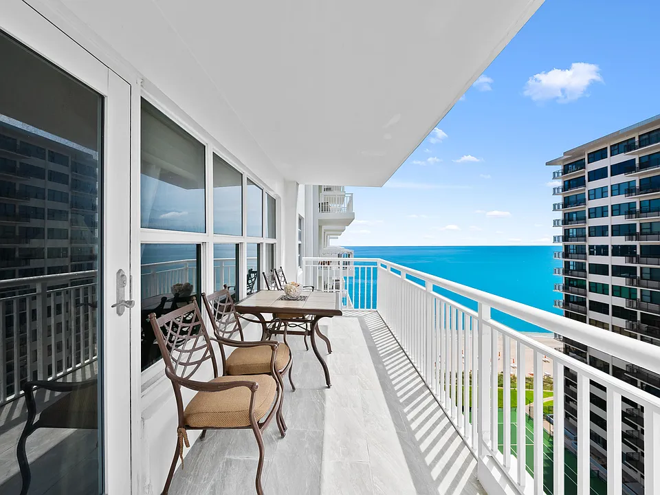 3850 Galt Ocean Dr #1105