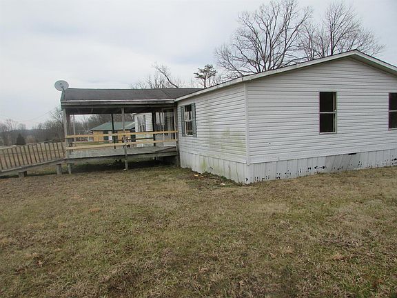 3rd image of 520 Winding Way
