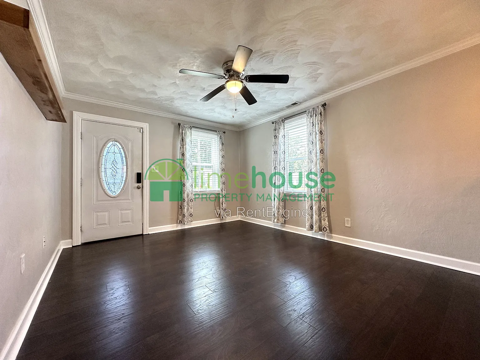 3 bed, 2.0 bath, 1104 sqft, $1,925 — Photo 2