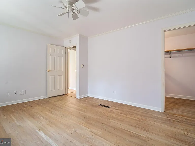15729 Holly Grove Rd — Photo 57