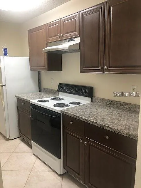 2 bed, 2.5 bath, 1178 sqft, $1,750 — Photo 3