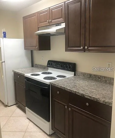 1735 Fluorshire Dr — Photo 3