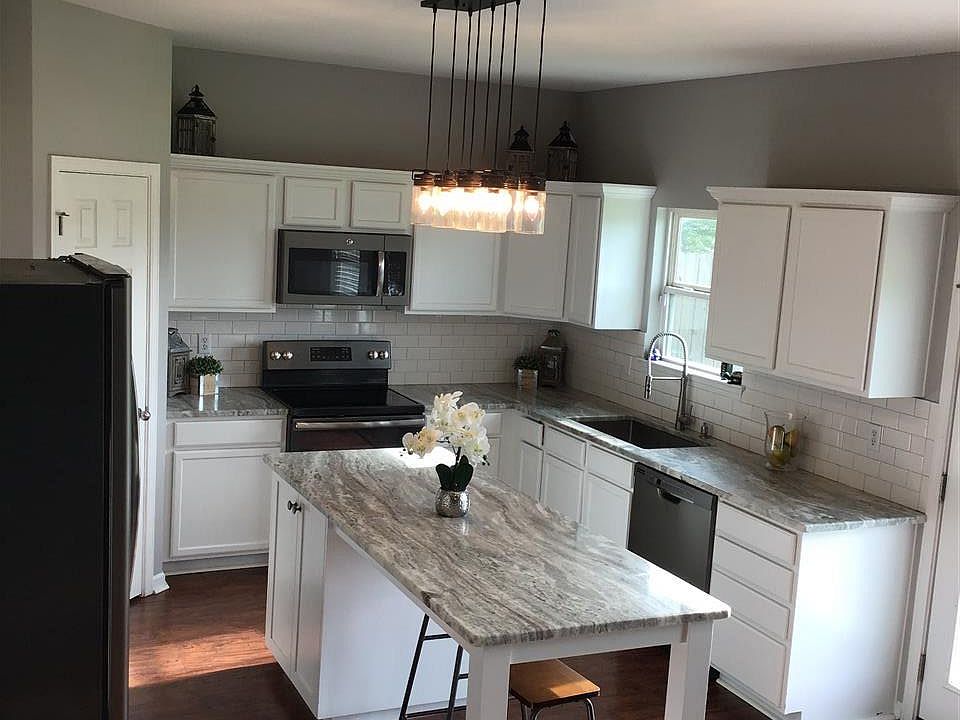 1st image of 14483 Summerset Dr