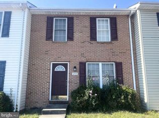 208 Kadies Ln, Edinburg, VA 22824