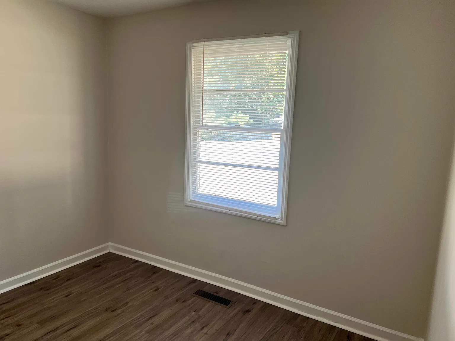 2 bed, $1,350 — Photo 3