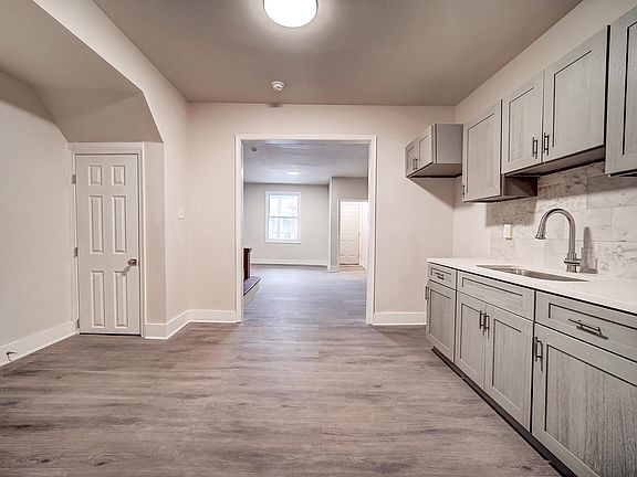 Kitchen includes stove and Fridge