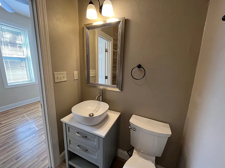 100 S 22nd St #2 — Photo 16