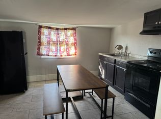 617 Olive St FLOOR 2, Coatesville, PA 19320