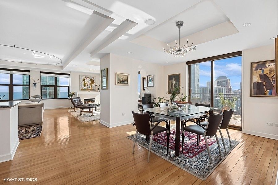 41 E 8th St Chicago IL | Zillow
