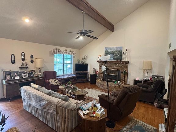 4th image of 770 Highland Dr