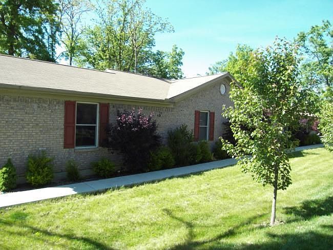 1st image of 18 Bow Dr