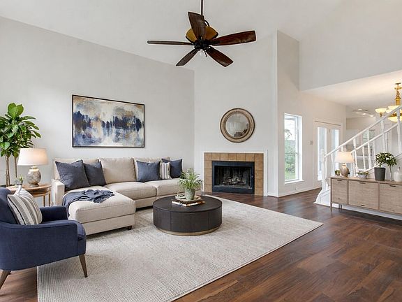 3rd image of 308 N Ranch House Rd