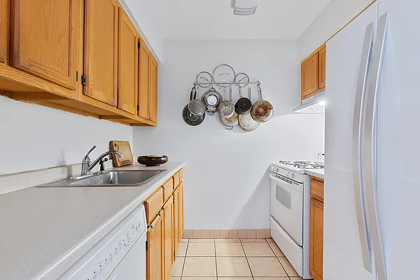 Sold by Compass | media 16