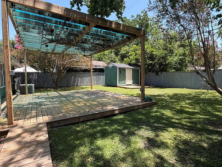 922 Hector Ave — Photo 33