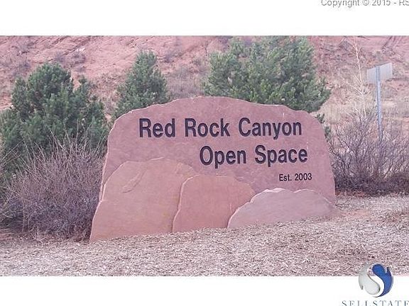 Just 1/2 a Block Away From Beautiful Red Rock Canyon!