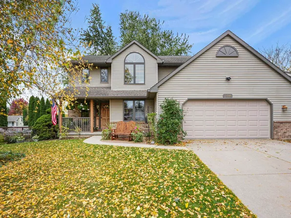 5316 Black Walnut Dr, Mc Farland, WI 53558