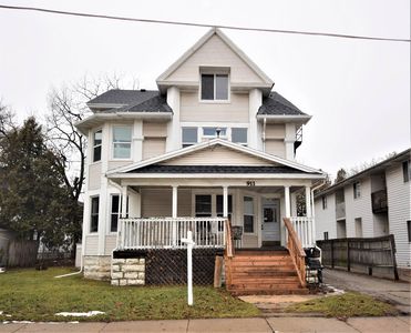 911 Wisconsin St, Oshkosh, WI, 54901