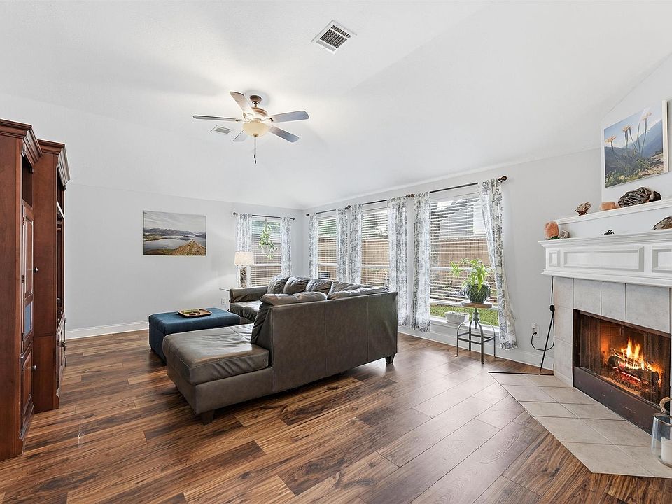 1st image of 1433 Cottage Cove Ct