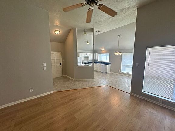5th image of 2038 Woodland Hills Dr