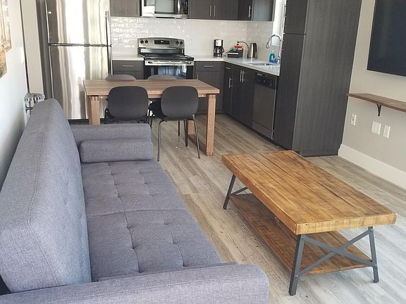 3rd image of 553 W Date St #302