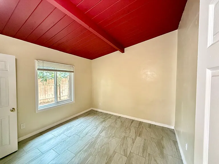 4901 Frink Ave — Photo 16
