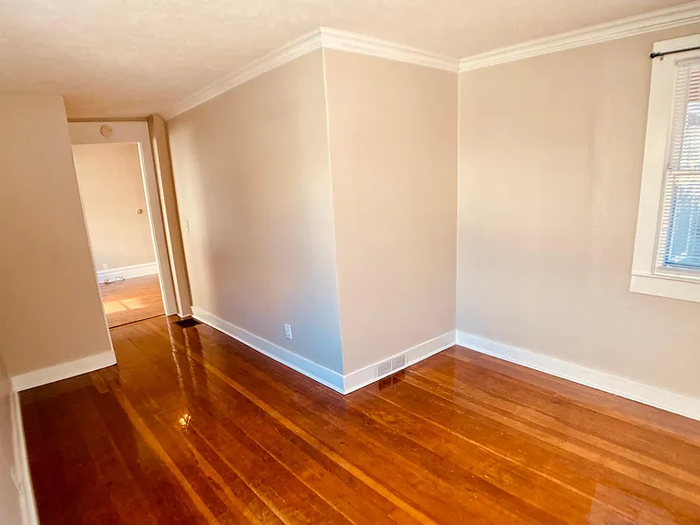 224 Charles Ave SE #B — Photo 4