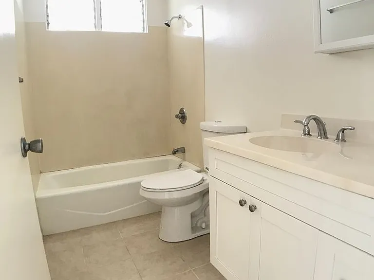 234 Oneawa St #B — Photo 5