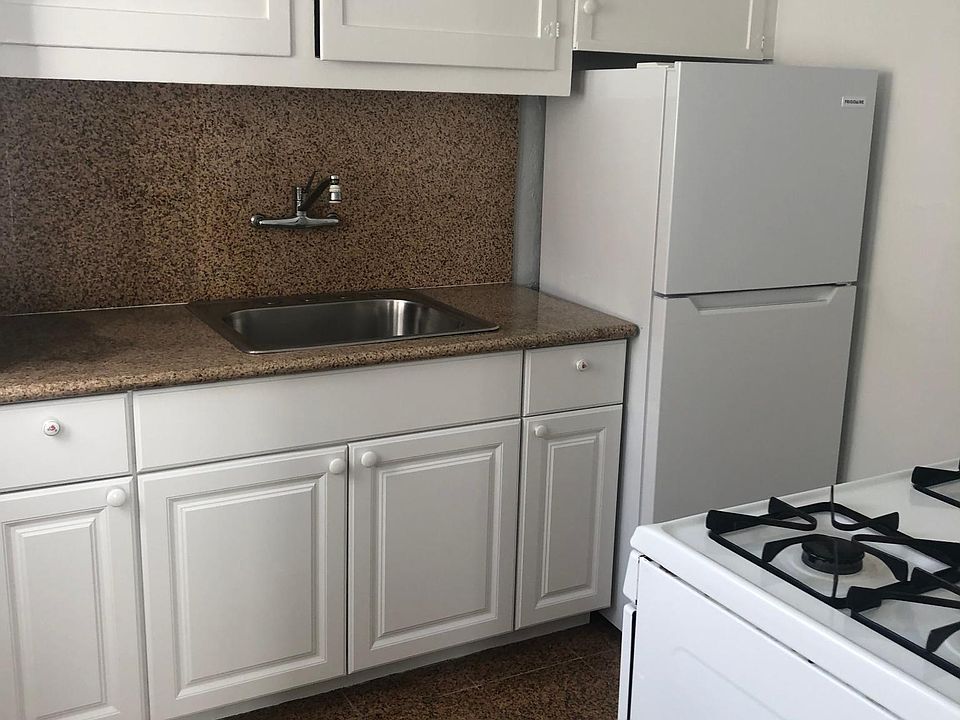 2nd image of 245 Myrtle Rd #2