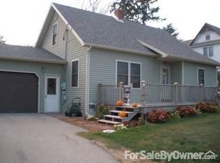 843 Main St, Highland, WI 53543