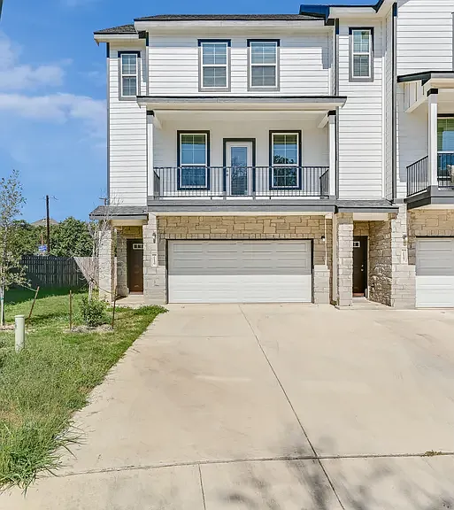 21539 Sir Walter Ln — Photo 2
