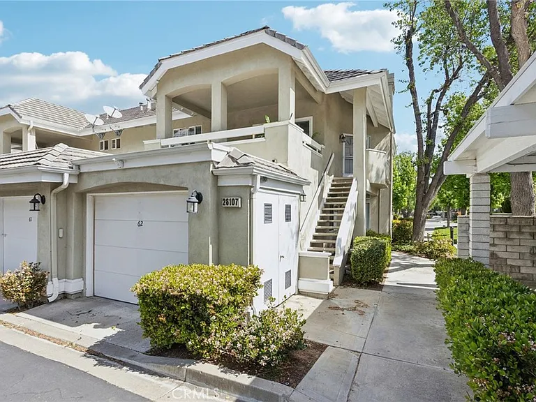 26107 McBean Pkwy — Photo 36