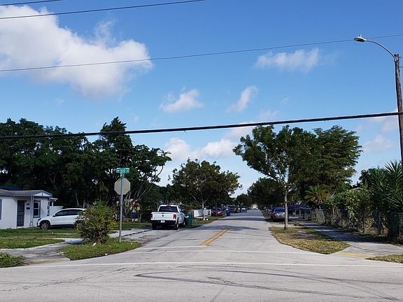 4th image of 15930 NW 17th Pl