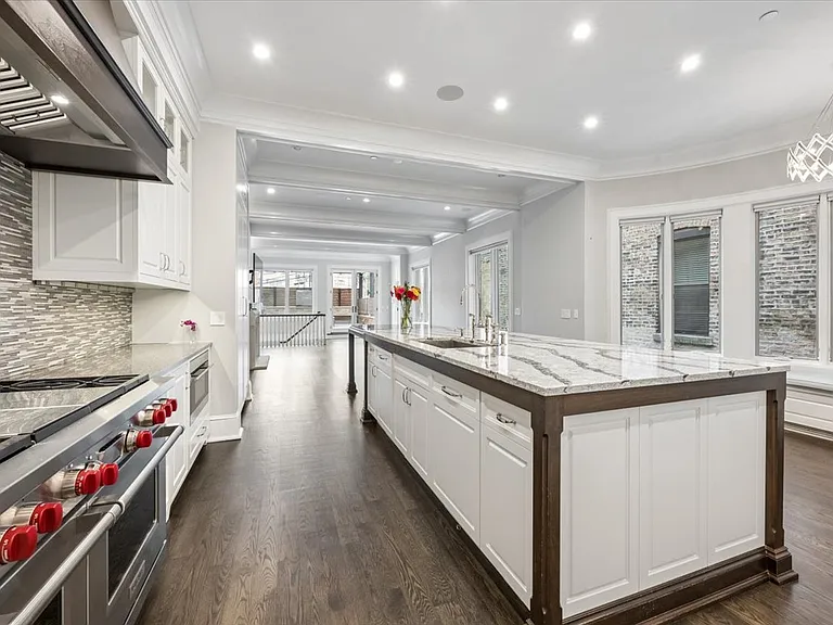 458 W Deming Pl — Photo 9