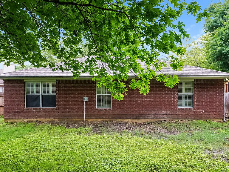 920 Tennessee Trl — Photo 16