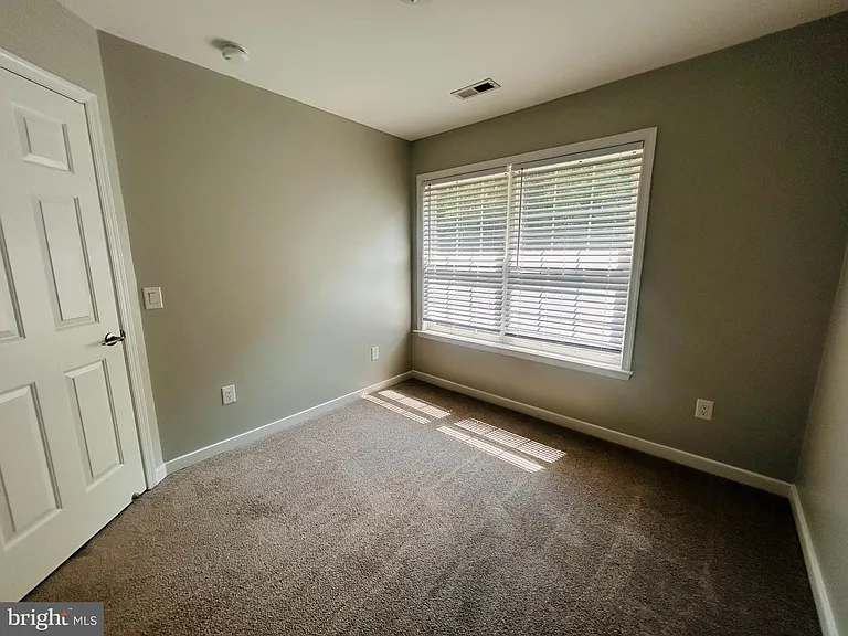 400 Munsons Hill Ct — Photo 15