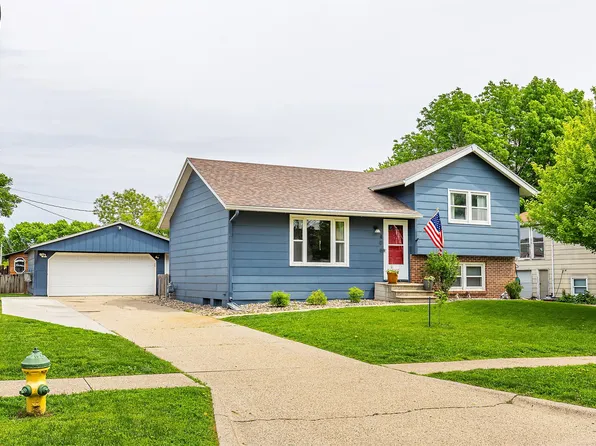 406 NE 8th St, Ankeny, IA 50021