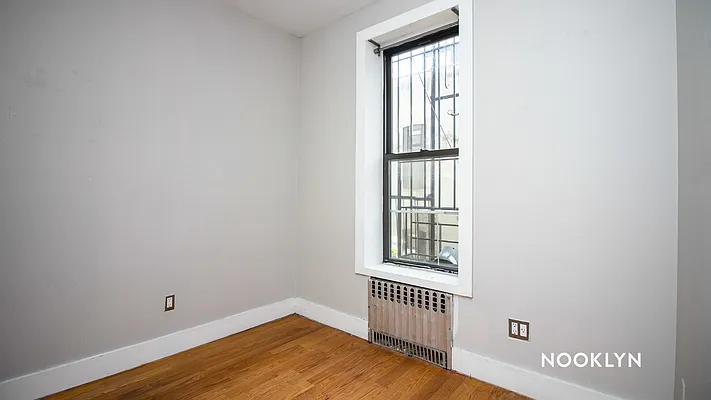 Rented by Nooklyn NYC LLC | media 16