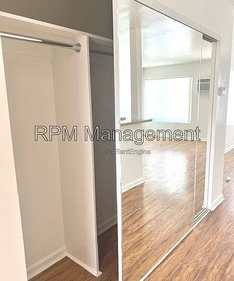 20327 Saticoy St #307 — Photo 4
