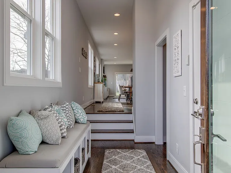 2815 W Kirkwood Ave #B — Photo 5