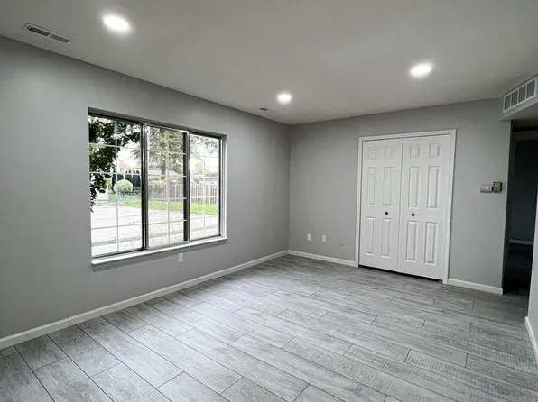 One11 Collection - Clinton Twp, 23225 Deanhurst St APT 103, Clinton Township, MI 48035