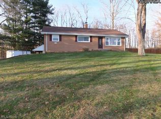 625 Paris Ave NE, Paris, OH 44669