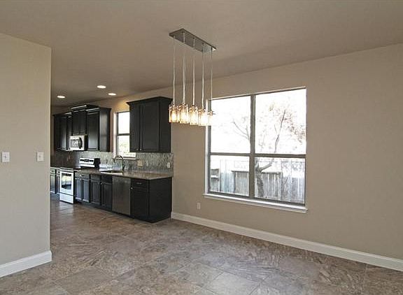 3rd image of 242 Woodlake Dr
