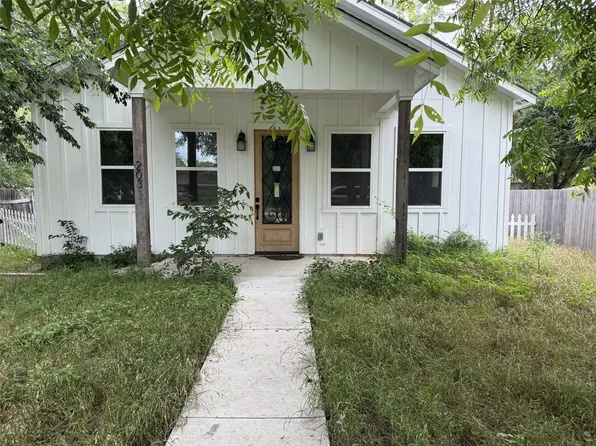 203 Vernon St #A, Thrall, TX 76578