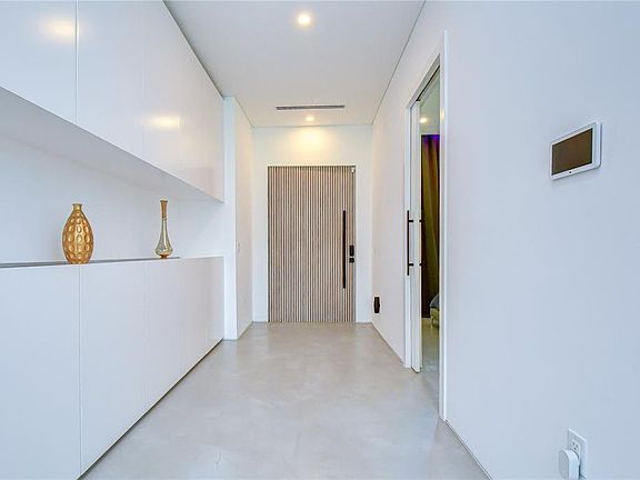 3rd image of 6805 NEW YORK DRIVE