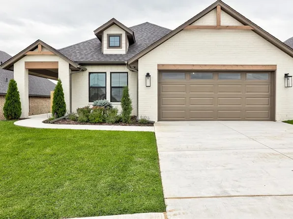 4916 Sand Lily Ln, Edmond, OK 73034