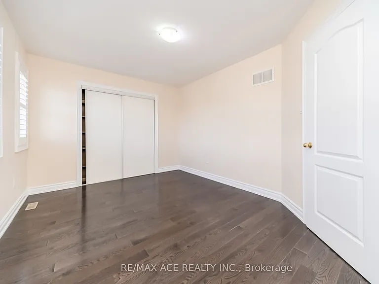86 Treasure Dr #MAIN — Photo 22