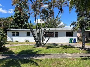 18700 NW 11th Pl, Miami Gardens, FL 33169